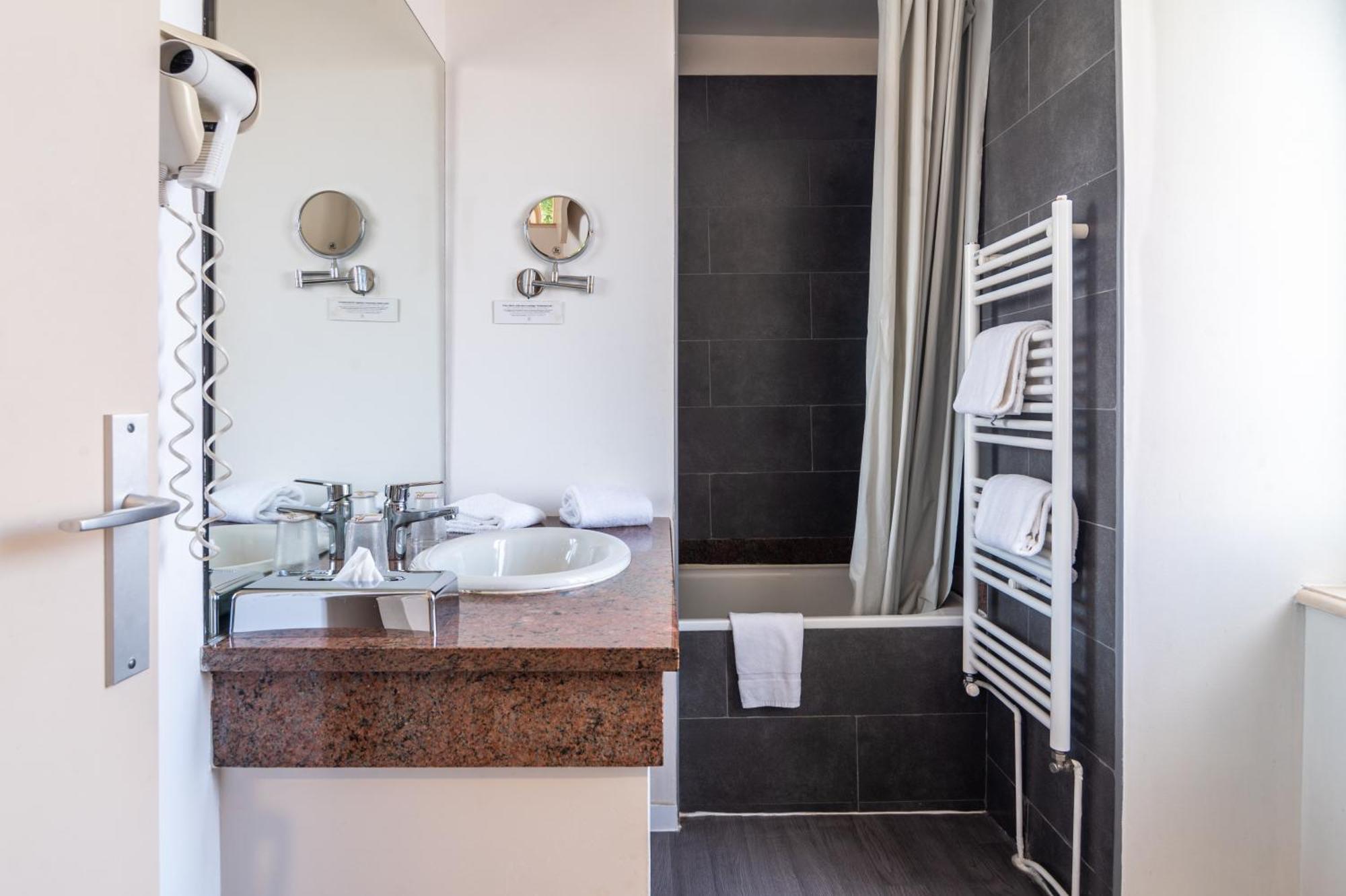 Hotel Logis Le Relais De Fusies Lacaune