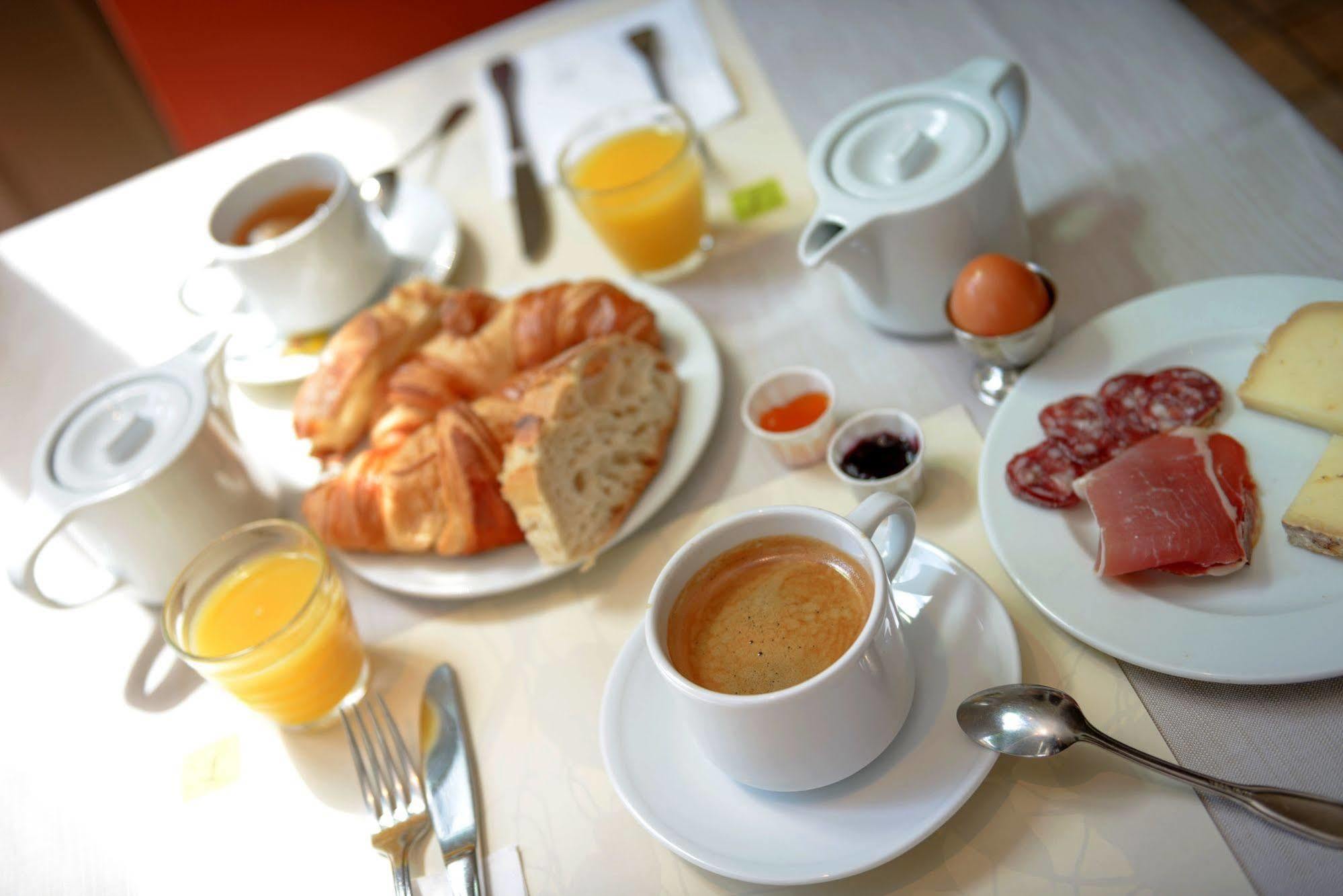 Logis Le Relais De Fusies Hotel Lacaune